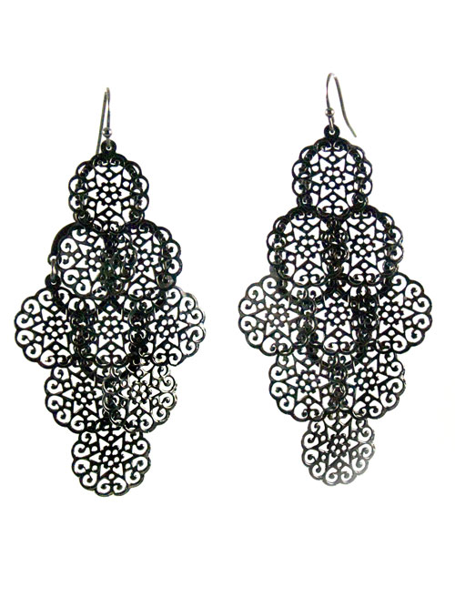 Alma & Co. Eva filigrine black earrings
