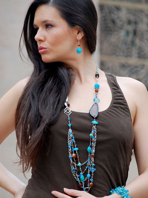alma and co winter blue long necklace
